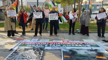 İzmir'de Filistin İçin Eylem: İsrail'in Saldırıları Desteklerle Sürüyor