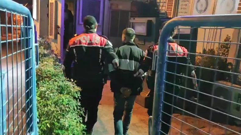 İzmir'de Suçlu Yunuslardan Kaçamadı: 11 Yıl 2 Ay Hapis Cezası Var