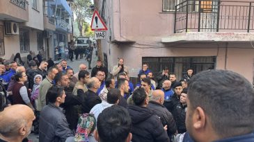 İzmir'de Tahliye Krizi Devam Ediyor: Belediye Ekipleri ile Vatandaşlar Arasında Gerilim Yaşandı