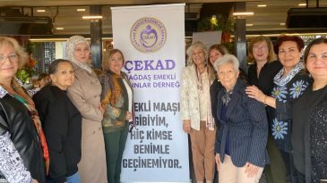 İzmir&rsquo;de Emekli Kadınlardan Dayanışma Buluşması: Birlikten G&uuml;&ccedil; Doğar