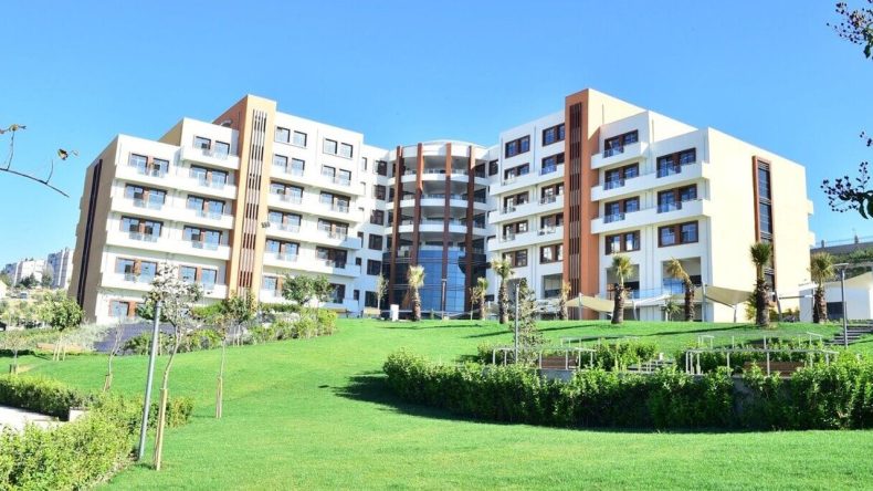 İzmir’de Huzurevi Ücretlerindeki Zam Geri Alındı!