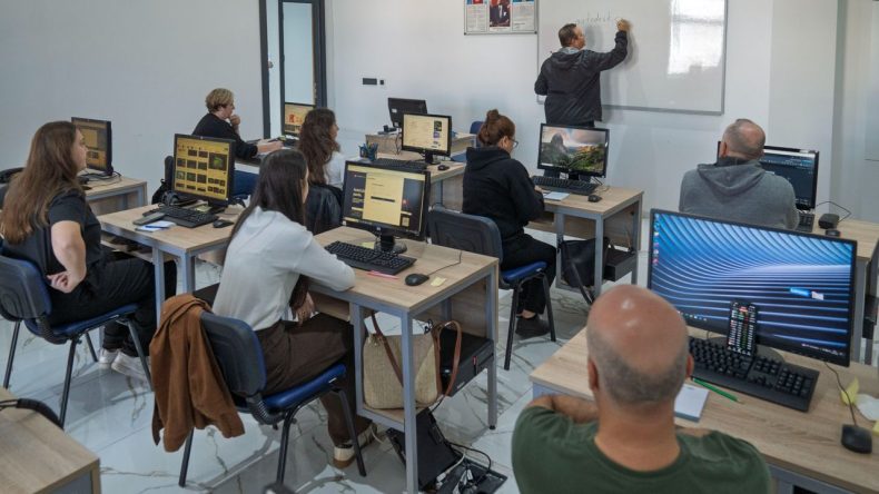İzmir’de Mobilyacılık Kurslarına Yoğun İlgi