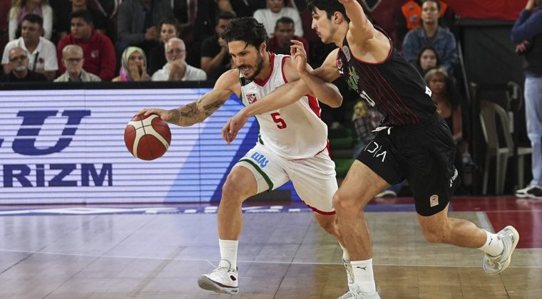 Karşıyaka, parkede Manisa’ya boyun eğdi!