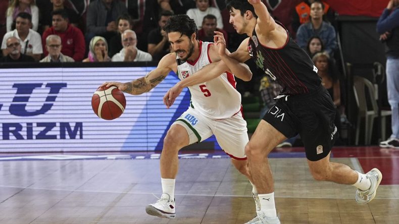 Karşıyaka, parkede Manisa’ya boyun eğdi!