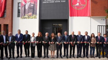 Karşıyaka'daki Sosyal Tesisin Açılışına Gökan Zeybek Katıldı: Tugay Törende Yer Almadı!