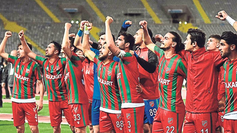 Karşıyaka'dan Bahis Açıklaması: Sabıka Kaydı mı İsteyelim!