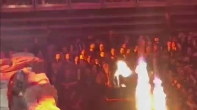 Lvbel C5'in Konserinde Şaşkınlık Yaratan Olaylar!