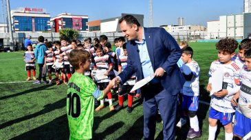 Minikler Atatürk'ü Turnuva ile Andı
