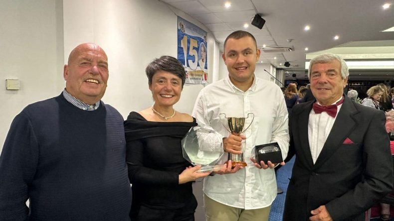 Otizmli Yüzücü Sınır Tanımıyor: İzmir’in Gururu Oldu!