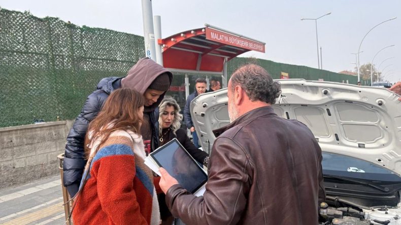 Sahalardan S&uuml;r&uuml;c&uuml; Koltuğuna: Voleybolun Parlayan Yıldızı Vargas Ehliyetini Aldı