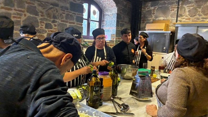 Şef Rıfat Yurttaş’tan İşitme Engelli Kursiyerlere Ege Mutfağı Atölyesi