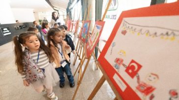 Sevginin En Saf Hali Sergiyle Buluştu