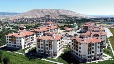 TOKİ Duyurdu: İzmir&rsquo;de 3 İL&ccedil;e İ&ccedil;in 3 Bine Yakın Konut Geliyor!