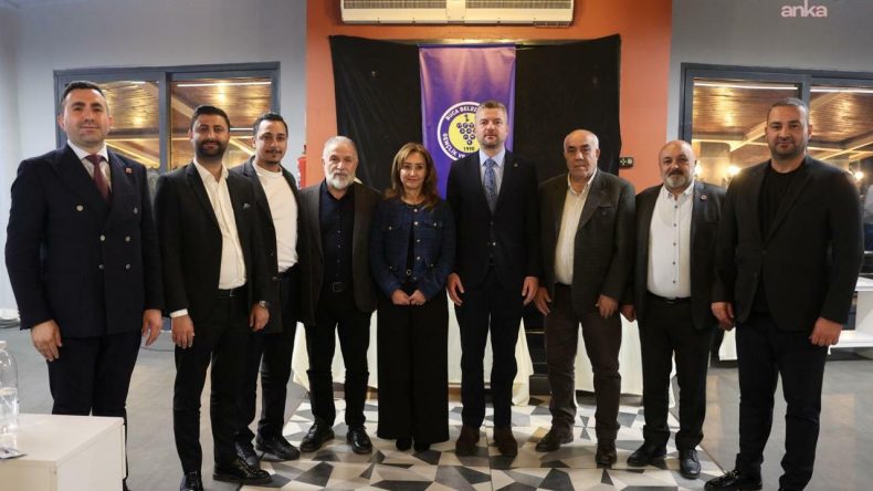 Tozlu Sahalardan Dayanışma Gecesine: Buca'nın Futbol Yıldızları Buluştu