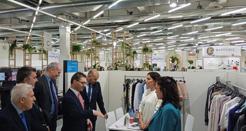 Türk Modası Londra'da Vitrine Çıkıyor