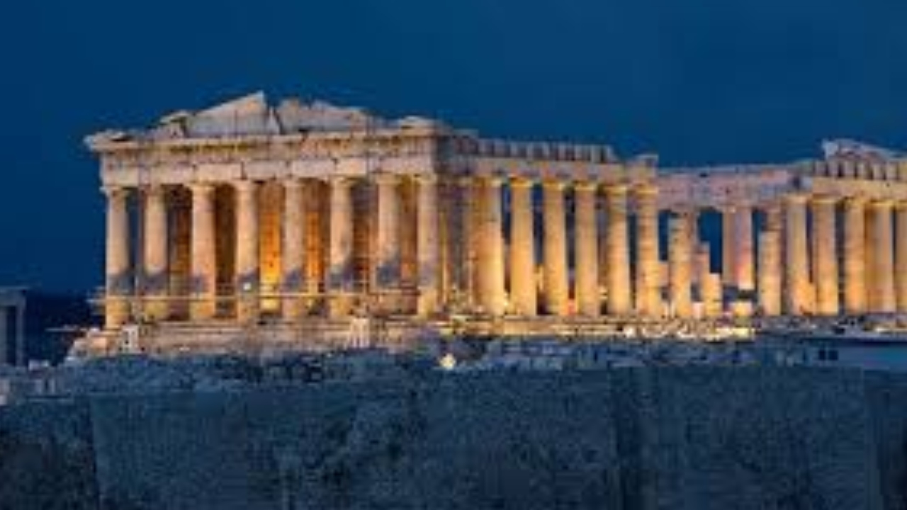 İzmir’in en büyük ilçesi tarihi ve doğasıyla büyülüyor