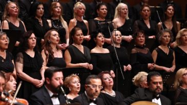 B&uuml;y&uuml;kşehir Korosu Y&uuml;reklere Dokundu