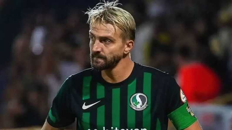 Caner Erkin'hisleriyle gündemde: 623 dakikada 3 kırmızı kart, 13 maç ceza!