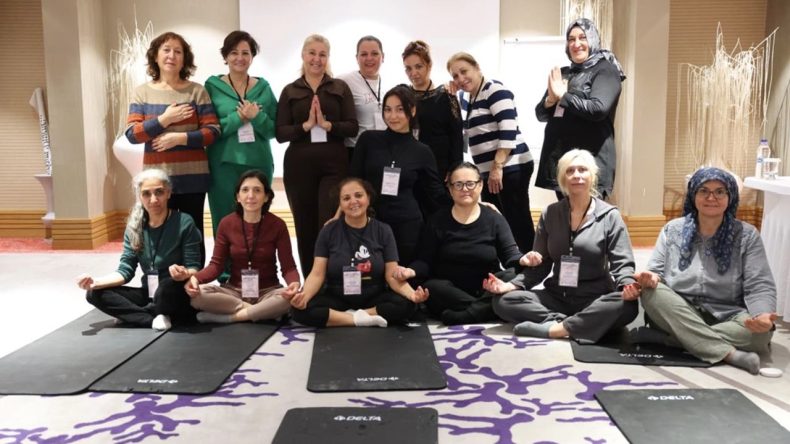 Çeşme'de Engelli Bireylere Sanatla Terapi