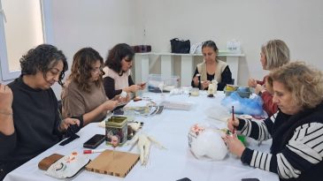 &Ccedil;iğli&rsquo;de Kadınlar Kitre Bebek Sanatını Yaşatıyor