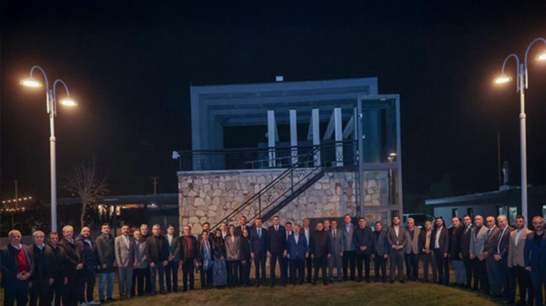 CHP İzmir’de Başkanlar Zirvesi: Güçlü Bir CHP İktidarı İçin İlçe Başkanlarımızla Bir Araya Geldik