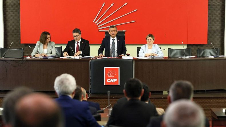 CHP Parti Meclisi Toplanıyor: Yeni MYK Belirleniyor, İzmirli İsimler Olacak mı?