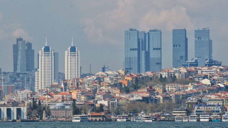 Dikkat &Ccedil;eken Araştırma: İzmir'de Kiralar D&uuml;ş&uuml;şe Ge&ccedil;ti