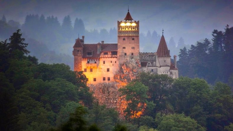 Drakula’nın Şatosuna Giden Genç Kayıp: İki Haftadır Haber Yok!