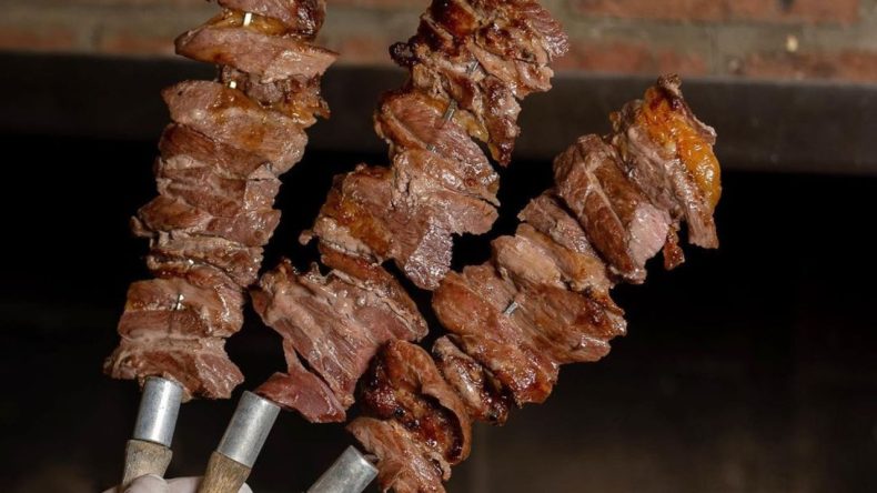 Erzurum'un Lezzet Mirası: Masterchef Tarzında Cağ Kebabı Tarifi