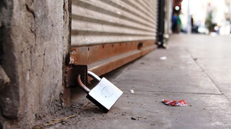 Esnafın Üzerindeki Yük: İzmir'deki İşletmeler Kapanma Riskiyle Karşılaşabilir