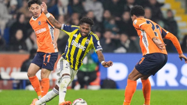 Fenerbahçe İstanbul'da Takımını Büyüledi: Başakşehir ile 1 Puan Paylaşıldı