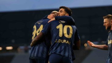 Fenerbah&ccedil;e'den Ey&uuml;pspor'a 3 Goll&uuml; Tarife