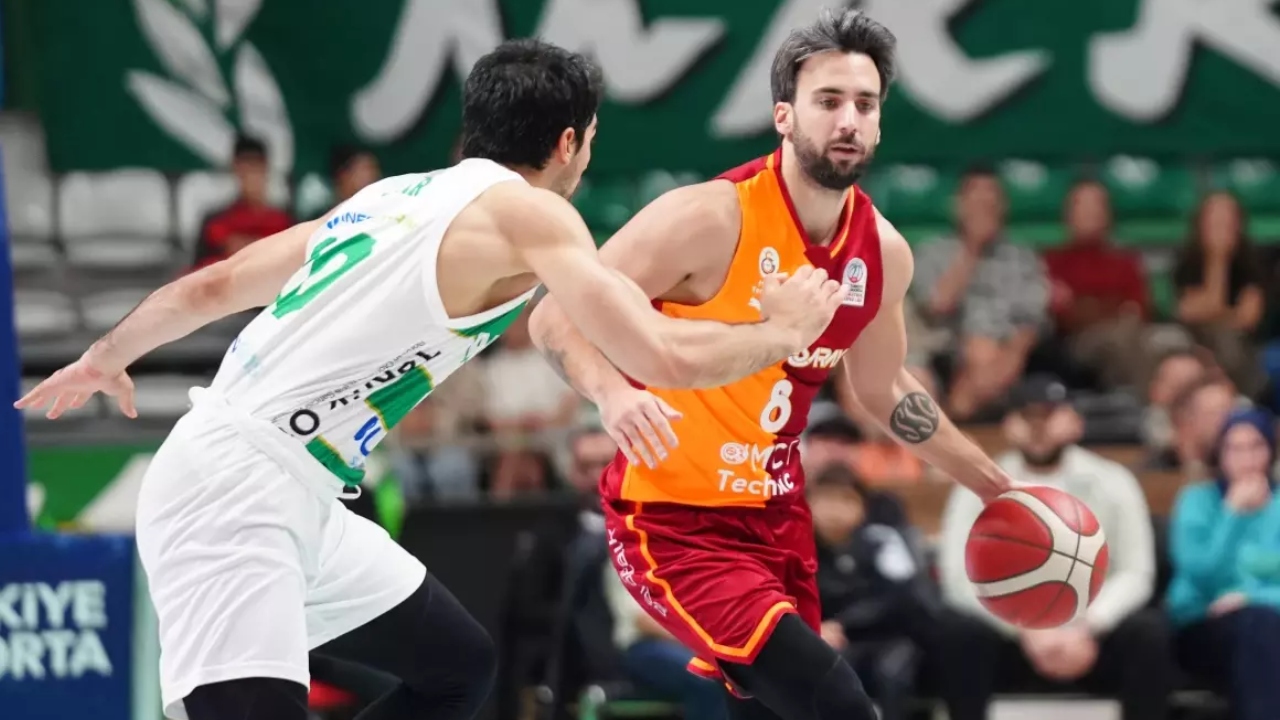 Galatasaray Otobüsüne Saldırı