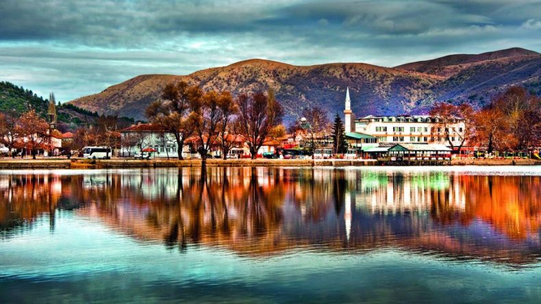 Görenler İskandinav köyü sanıyor: İzmir’de kartpostallık manzaralarıyla büyüleyen kasaba