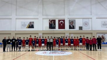G&ouml;ztepe U14 Takımı&rsquo;ndan anlamlı anma: Eren &Ouml;zken i&ccedil;in sahada siyah kurdele