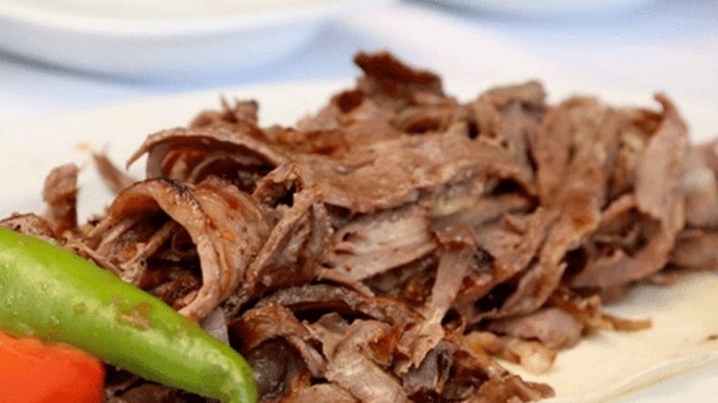 Hem Ekonomik Hem Lezzetli: Ev Yapımı D&ouml;ner Tarifi