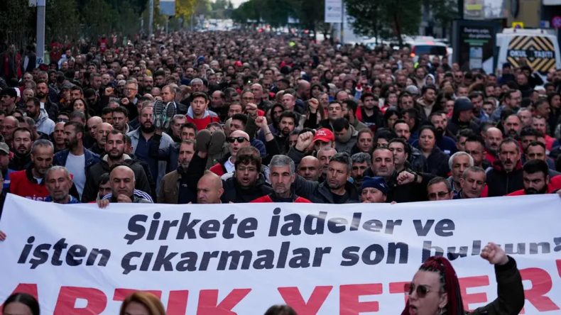 İzmir Büyükşehir emekçileri direnişlerine devam ediyor: Eylemin beşinci günü