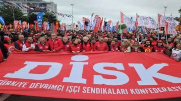 İzmir B&uuml;y&uuml;kşehir Eylemleri İkinci Haftasına Girdi: CHP Genel Merkez'den Sendikaya Ziyaret