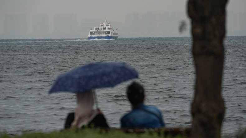 İzmir Valiliği'nden Deniz Ulaşımı İçin Uyarı: Aksamalar Olabilir