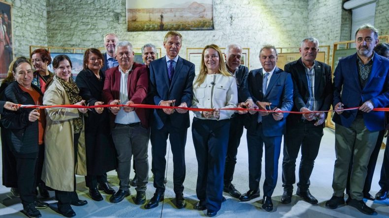 İzmir'de Hollanda ve Türkiye Ortak Miras Sergisi Açıldı