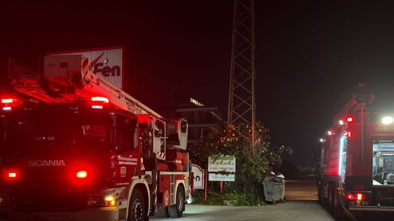 İzmir'de Kompozit Malzeme Üreten Fabrikada Korkutan Yangın