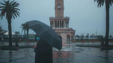 İzmir'de Yağışlar Yeniden Başlıyor: İl&ccedil;e İl&ccedil;e Hava Raporu!