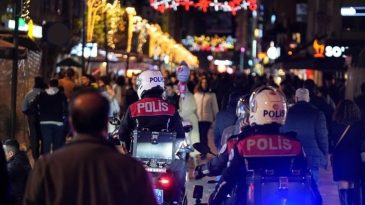 İzmir'de Yılbaşı Tedbirleri: 13 Bin Personel G&ouml;revde!
