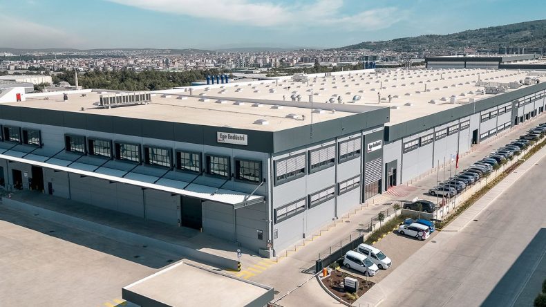 İzmir'deki T&uuml;rkiye'nin 50 Yıllık Şirketi &Uuml;retime Ara Veriyor