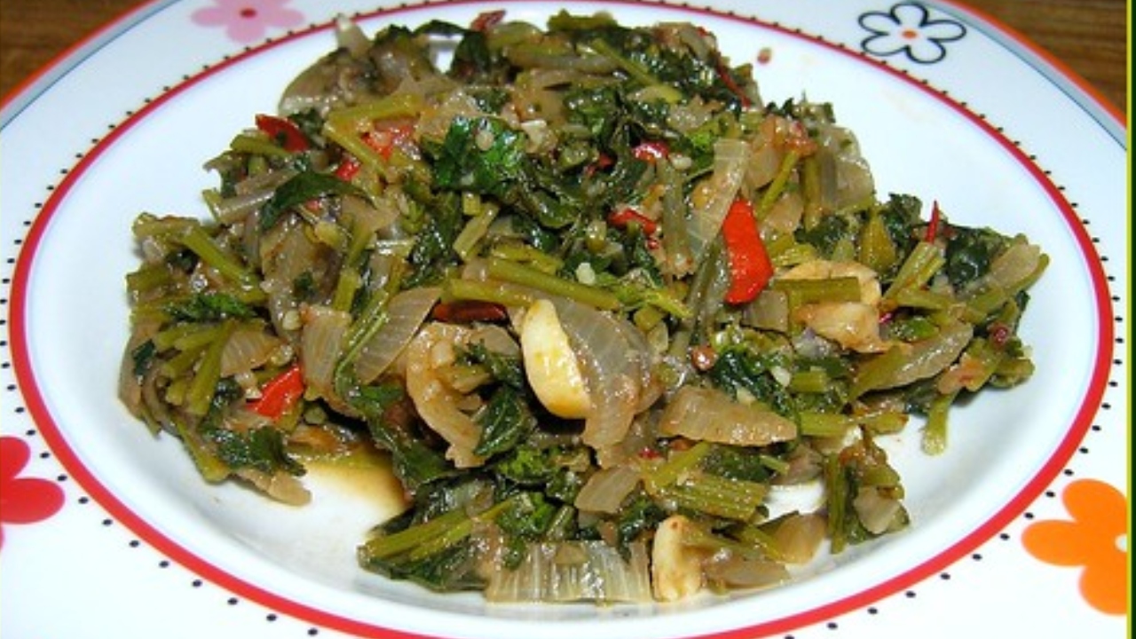 Ebegümeci Yemeği Tarifi