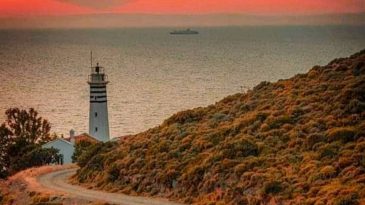 İzmir&rsquo;in Eşsiz Seyir Terası: Sarpıncık K&ouml;y&uuml;