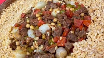 İzmir&rsquo;in Meşhur Yemeği: Lok Lok Pilavı (Bolama) Nasıl Yapılır?