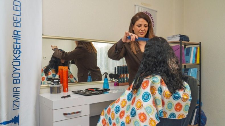 İzmir’de Kadınlara Özel Güçlenme Durakları: Her Hafta Farklı Bir Mahallede