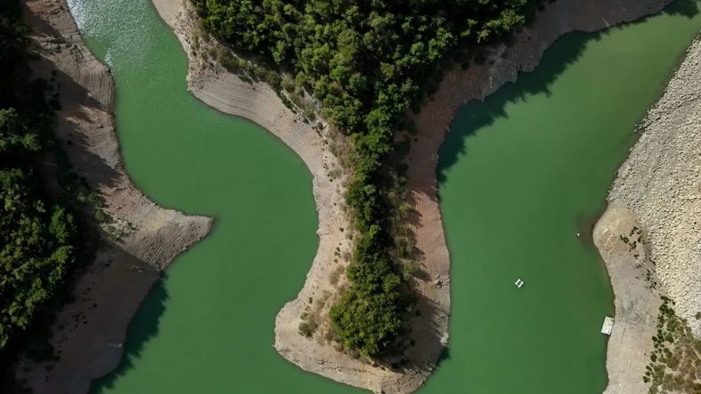 İzmir&rsquo;de Şehir Merkezinde Doğayla İ&ccedil; İ&ccedil;e: Kış Aylarının Rahatlatan Ka&ccedil;amağı