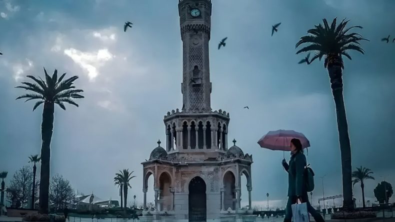İzmir&rsquo;de Yağmurlu G&uuml;nler İ&ccedil;in Keşif Rehberi: Evde Oturmadan Yapılacak 10 Aktivite